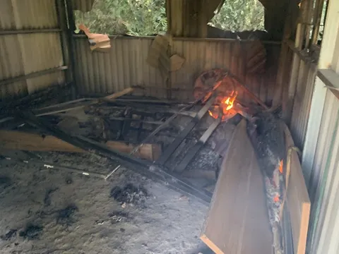 Trạm bảo vệ rừng bị đốt phá khi lực lượng cưỡng chế nhổ 10ha cà phê trồng trái phép