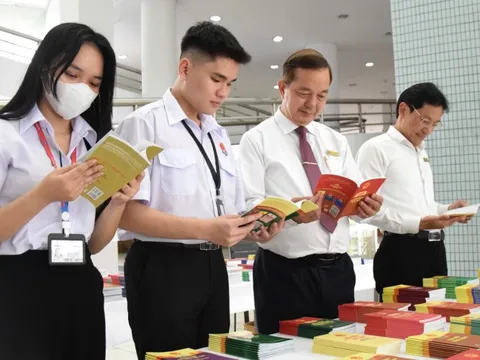 Học viện Cán bộ TP.HCM tổ chức Tuần lễ sách mừng Ngày Nhà giáo Việt Nam