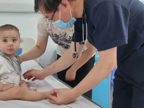 Thời tiết giao mùa: Dịch cúm tăng nhanh, tay chân miệng vẫn trong thời kỳ cao điểm