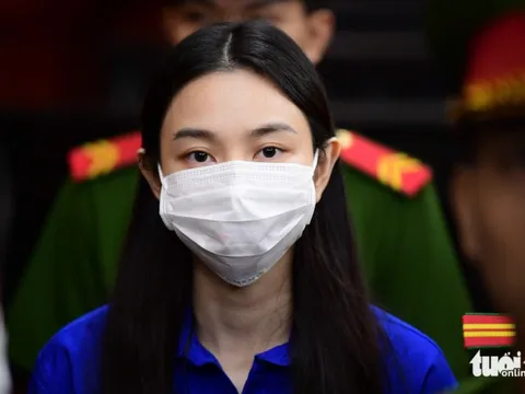 Hình ảnh hoa hậu Thùy Tiên, Hằng Du Mục, Quang Linh tại tòa sau 6 tháng bị tạm giam