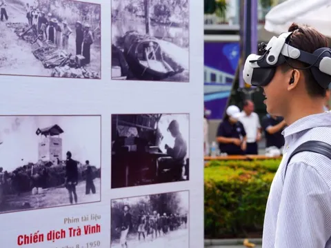 Xem triển lãm điện ảnh bằng công nghệ thực tế ảo, chụp hình miễn phí tại công viên Lam Sơn