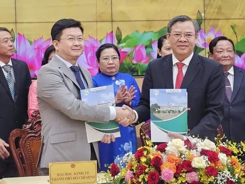 UBND thành phố Cần Thơ ký kết hợp tác với 6 trường đại học tại TP.HCM và Cần Thơ