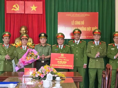 Thưởng nóng thành tích phá án nhanh vụ trộm túi xách Hoa hậu Mexico tại Đà Lạt