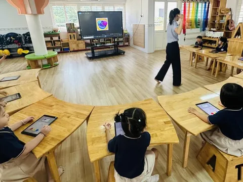 Muốn được tính thu nhập tăng thêm, giáo viên phải ở trường đủ 8 tiết, ra ngoài phải xin giấy?