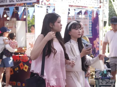 Thảo cầm viên hút khách đến trải nghiệm tuần lễ văn hóa ngày đầu năm mới