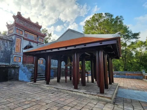 Dựng nhà gỗ trước lăng mộ Hoàng thái hậu Từ Dụ: Cần tuân thủ tính nguyên gốc của di tích