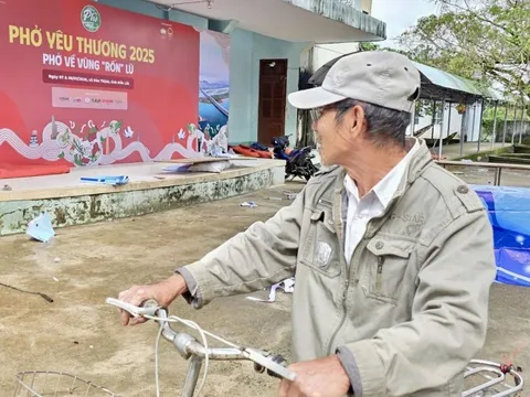 Phở yêu thương về Hòa Thịnh: Người dân háo hức ngóng nghệ sĩ Trường Giang, ăn phở miễn phí