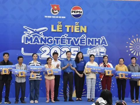 Hơn 5.000  sinh viên, người lao động "Mang Tết về nhà"