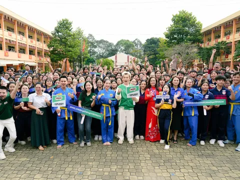 MILO và sao Việt bất ngờ “đổ bộ”, tiếp sức học sinh TP.HCM Vovinam